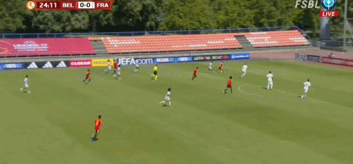 华体会官方网站-半场：U17比利时1-0法国U17，德里森助攻贾登-塞克破门