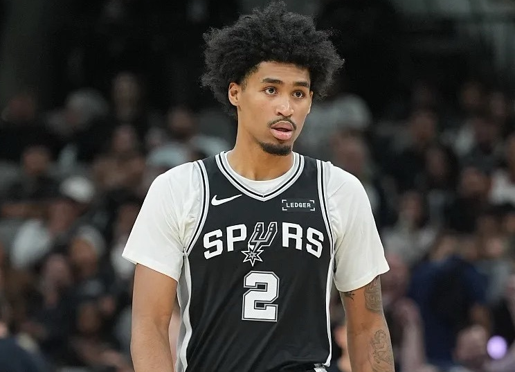 华体会官方入口-33+27！就在今天，一项杜威二少保持的NBA纪录被马刺双枪达成了